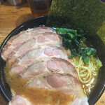 横浜ラーメン とんこつ家  - 