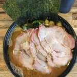 横浜ラーメン とんこつ家  - 