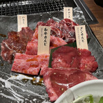 Wagyuu Yakiniku Tokori - 定番焼肉4種盛りセット(1580円)