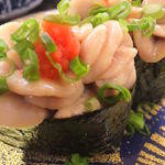 回し寿司 活 活美登利 - 今が旬の白子軍艦巻き、食べれば分る旨さはもち ろん♂です。(^^♪