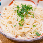 ろくまる - 「ぜいたく もつ鍋御膳」のちゃんぽん麺（鍋に投入前）