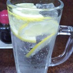 鶴亀 - チューハイ 300円(税込)(2022年4月6日撮影)