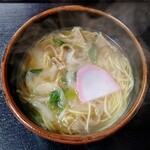 うどん処 おいやん - 料理写真:かす中華そば（600円）