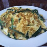 鶴亀 - ニラ玉 400円(税込)(2022年4月6日撮影)