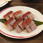 中国料理 彩龍 - 豚皮つきクリスピー焼き
