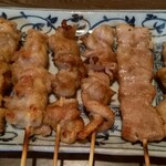 Yakitori Yasubee - 軟骨2、かわ2、豚バラ、テール