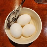Teppanyaki Tenjin Horumon - 定食のセットの生卵（ホル玉丼用）×3