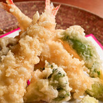 Narano Sakagura Zembunomiumasshu - 海老と季節野菜の天ぷら