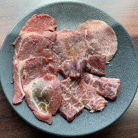 天空焼肉 星遊山 - 牛タン（薄切り、タン先）、フィレ、primeハラミ