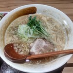 Wagyuu Senka Yakinikuya - 【2022.4.7(木)】背脂煮干し醤油ラーメン(並盛・130g)968円