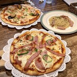 レストランITOSHIMA - 注文したピザ、パスタが出揃いました。