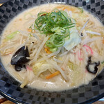 越後秘蔵麺　無尽蔵 - 豚骨野菜ちゃんぽん