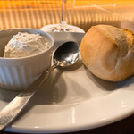 カルネジーオ ウエスト - 