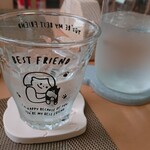 Kafe badhi - お水のグラスが可愛い！
