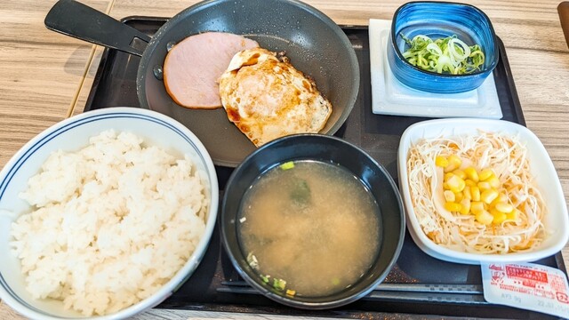 吉野家 45号線多賀城八幡店 &ndash; 24時間営業の牛丼専門店