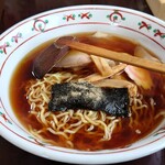 お食事・宴会 きらく - ワンタンメン600円ネギ抜き