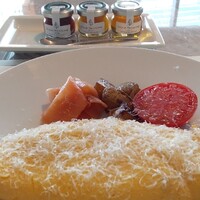 MAISON MARUNOUCHI - 朝食　オムレツ パルメザンチーズ