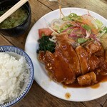 洋食の朝日 - ポークチャップ1450円税込