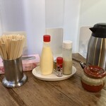 洋食の朝日 - テーブル備品