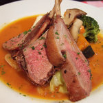 ブラッスリー・グー - 骨付子羊のロースト(ディナーコースの主菜)