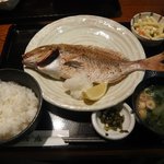 佐渡蔵 - 焼魚定食750円　鯛