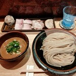 中華蕎麦 とみ田 - 本日は、定番”ド”真ん中です。