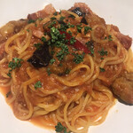 Italian Kitchen VANSAN - 揚げナスとベーコンのアラビアータ