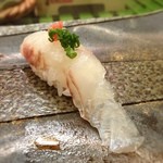 寿司割烹 魚紋 - ヒラメです( ´ ▽ ` )ﾉ