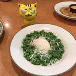 Saizeriya - 柔らか青豆とペコリーノチーズの温サラダ　200円（税込）