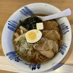 元祖旭川らーめん 一蔵 - 特上ラーメン♬ 900円
            (バターﾄｯﾋﾟﾝｸﾞ100円)