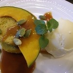 生薬入り　かぼちゃのケーキ～バニラアイス添え～