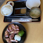 焼肉処 まるます家 - 豚サガリ定食♬ 980円