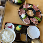 焼肉処 まるます家 - 