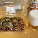 うめや - 『手造りソース焼きそば』『キリン一番搾り500ml』