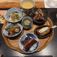 炭火割烹 白坂 - 