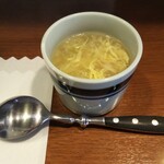 美味卵家 - オムライスにはスープが付きます。