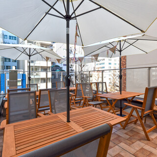 [Terrace seat] Lunch in a fashionable town in Europe! ?