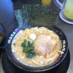 横浜家系ラーメン 有楽家 - 