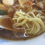 三番館 - 麺はツルツル麺