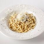 ``Cacio e Pepe'' Spaghetti with Parmesan cheese and black pepper