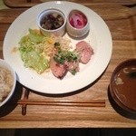 心地良風堂 - お肉と野菜の定食（チキンの塩麹グリル）