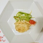 味乃しゅうか - 白魚イカダ揚げ道産アスパラ添～あまおうタルタルソース