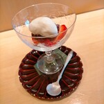 蓬左茶寮 - 苺ミルクぜんざい 醍醐のアイス