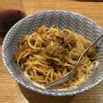 Sho Uemba - 「オススメ!」らしきミートソースパスタ(880円)。