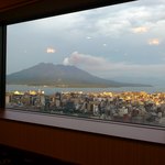 フランス料理 ル シエル - 乾杯の直後、さぁーっ。と日がさしました。