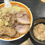 えどもんど - 『ラーメン＜豚2枚・半玉子＞』(麺少なめ、ニンニク少し・アブラ)