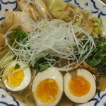 ラーメン武藤製麺所 - 極上わんたん鶏塩麺 味付玉子追加