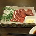 田舎料理 俵山 - 馬刺し700円