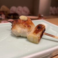 鳥匠 いし井 - 抱き身(胸肉)山葵載せ(熊本県産天草大王)