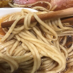 拉麺 ぶらい - 熟成黒醤油　麺